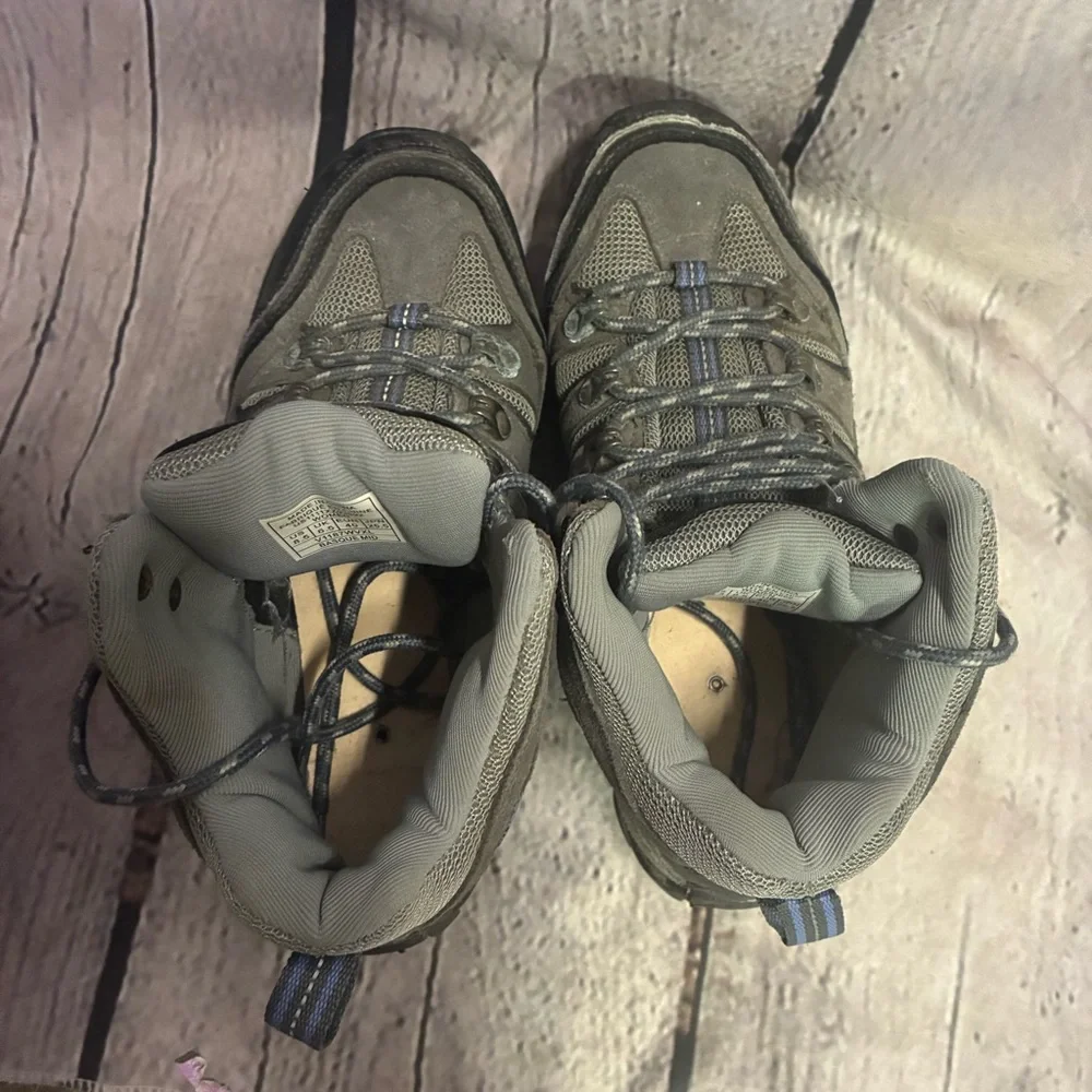 Nevados‎ Basque Mid Women’s Outdoor Hiking Trail Boots Gorpcore Sz 8.5 AS IS